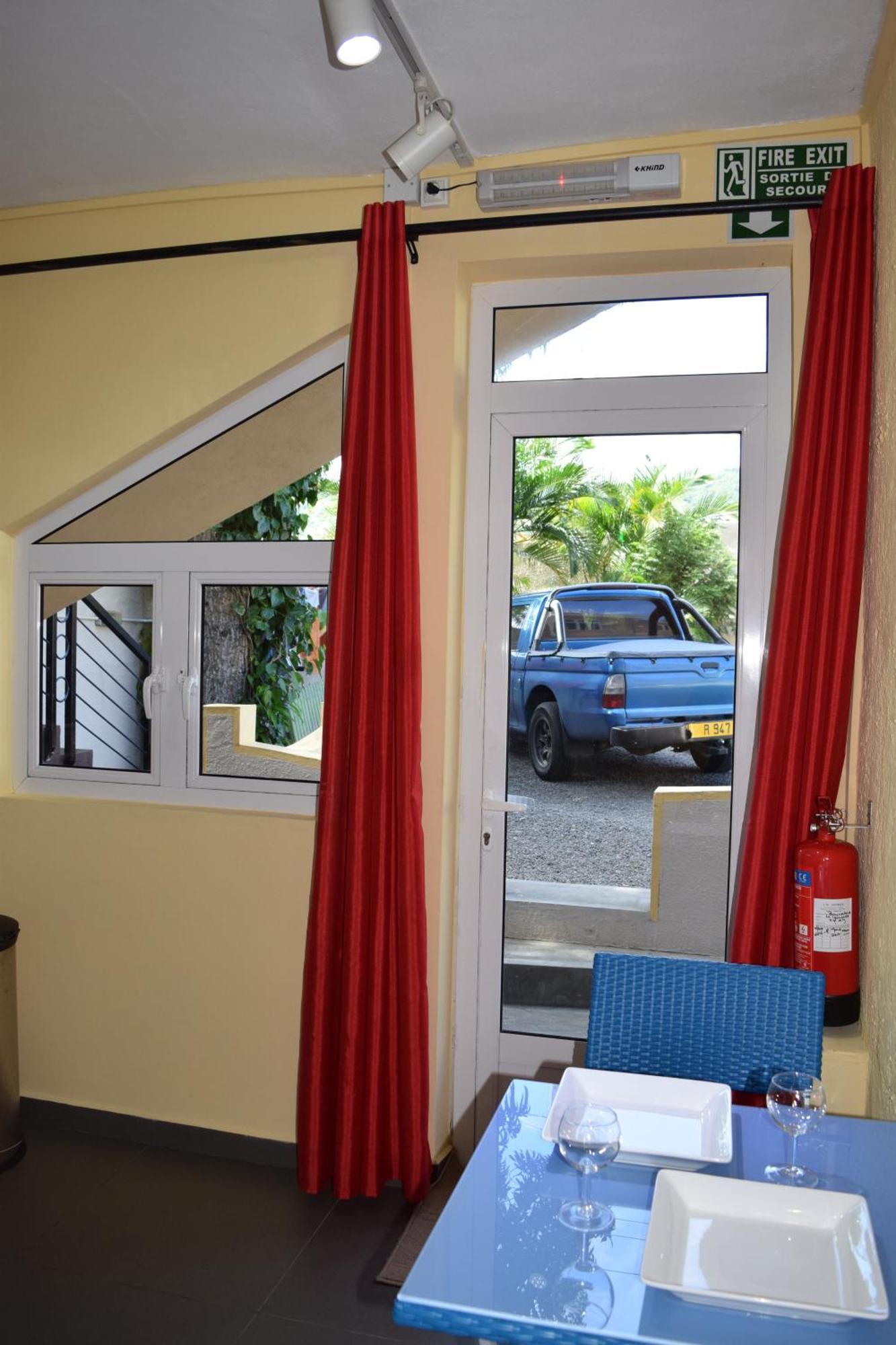 Baywatch Apartment La Gaulette Exterior foto