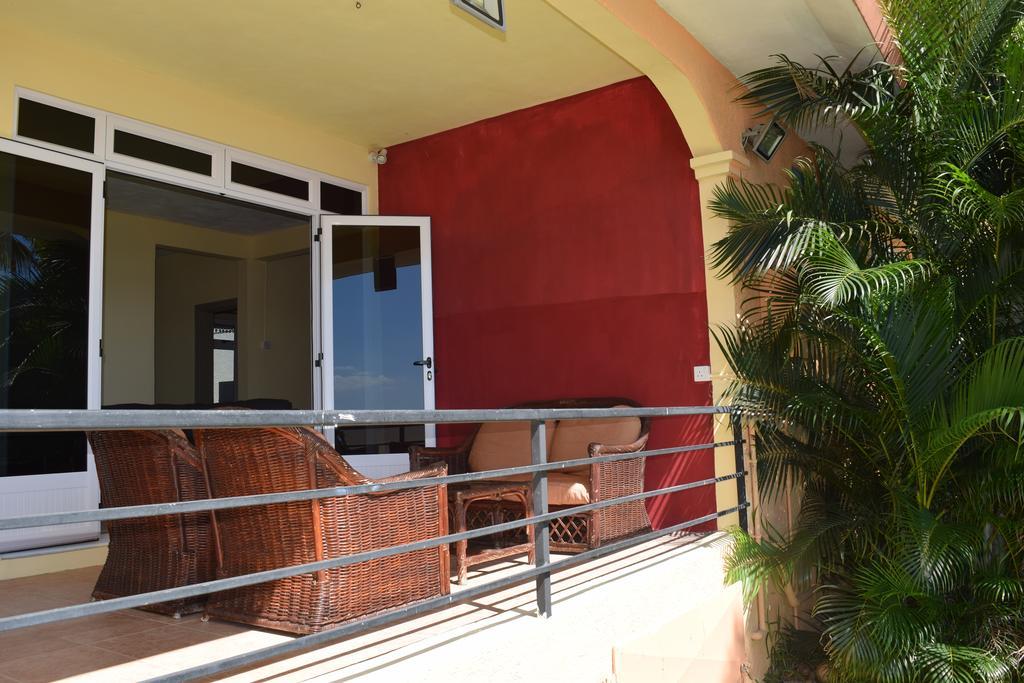Baywatch Apartment La Gaulette Exterior foto